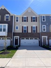 4025 N Steels Circle, Stow, OH 44224