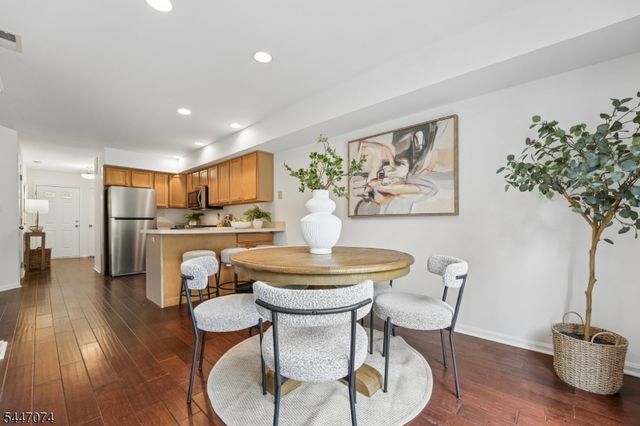 14 Helen Way, Berkeley Heights Twp., NJ 07922