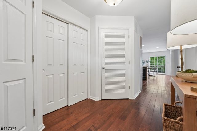 14 Helen Way, Berkeley Heights Twp., NJ 07922