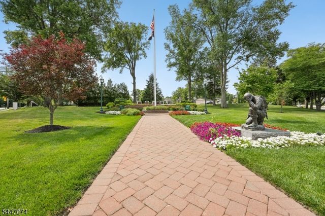 14 Helen Way, Berkeley Heights Twp., NJ 07922