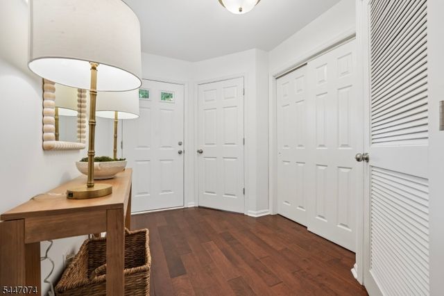 14 Helen Way, Berkeley Heights Twp., NJ 07922