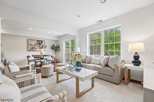 14 Helen Way, Berkeley Heights Twp., NJ 07922