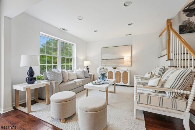14 Helen Way, Berkeley Heights Twp., NJ 07922