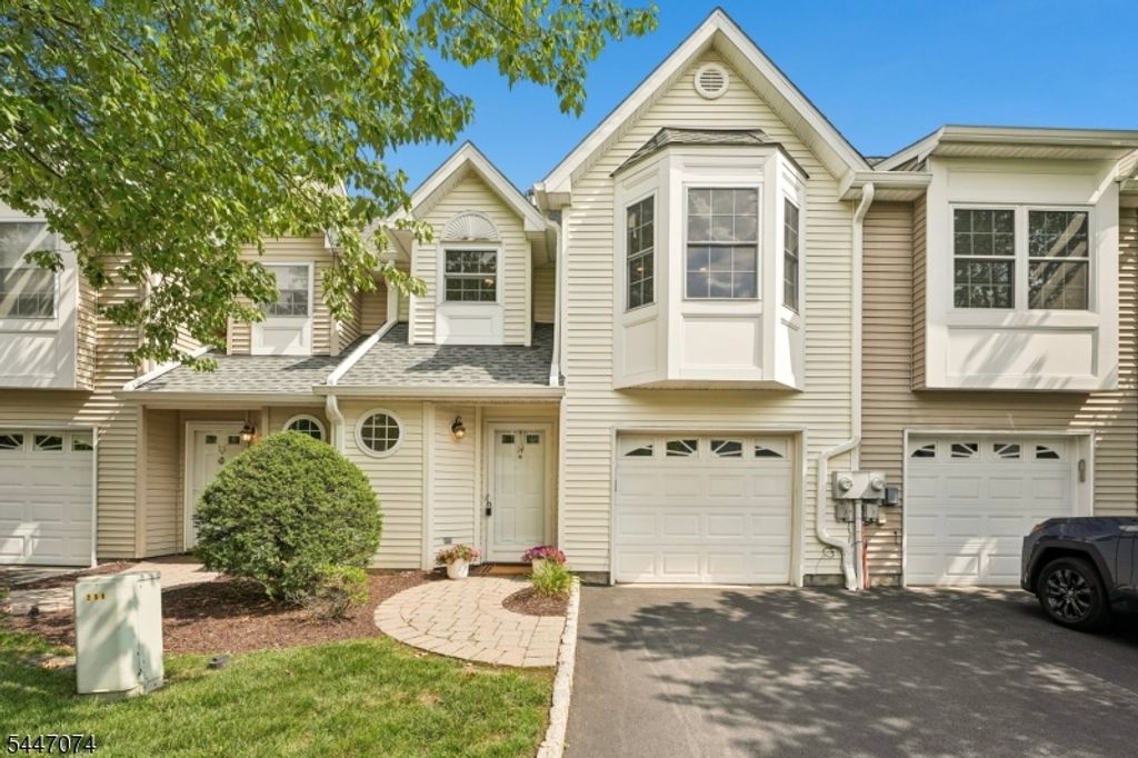 14 Helen Way, Berkeley Heights Twp., NJ 07922