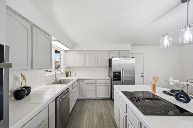 15744 Via Sonata, San Lorenzo, CA 94580