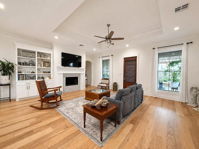 602 Lionel, Lake Charles, LA 70605