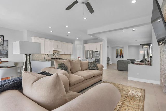 79440 Canterbury, La Quinta, CA 92253