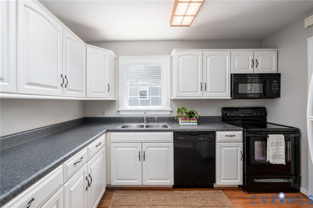 1224 Blue Jay Ln, Henrico, VA 23229