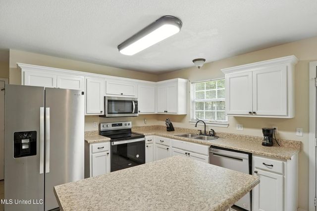 701 Washington Street, Bay Saint Louis, MS 39520