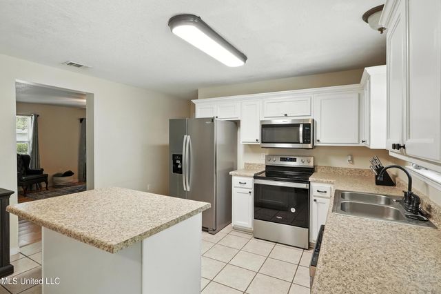 701 Washington Street, Bay Saint Louis, MS 39520