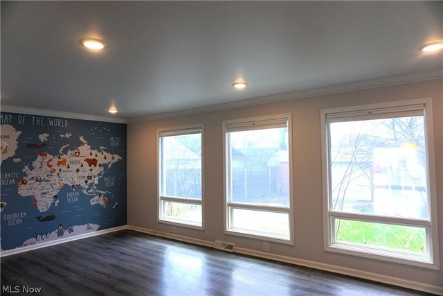 3710 Strandhill Road, Shaker Heights, OH 44122