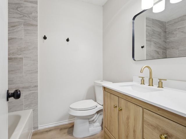 749 Red Oak Drive, Lewisville, TX 75067