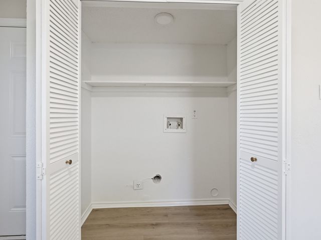 749 Red Oak Drive, Lewisville, TX 75067