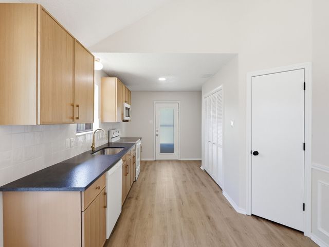 749 Red Oak Drive, Lewisville, TX 75067