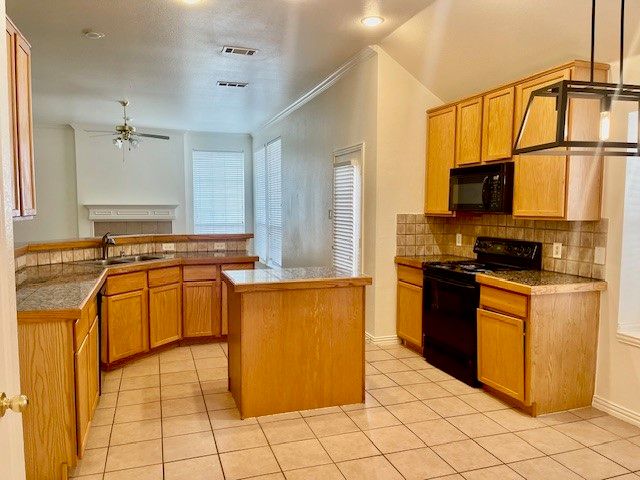 9137 RIPLEY Street, Fort Worth, TX 76244