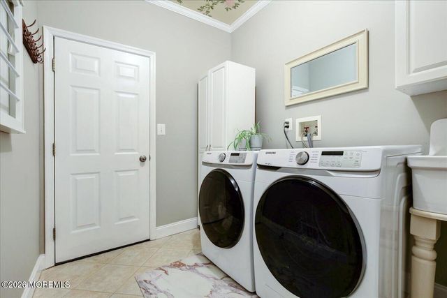 1 Spinaker Lane, Red Bank, NJ 07701