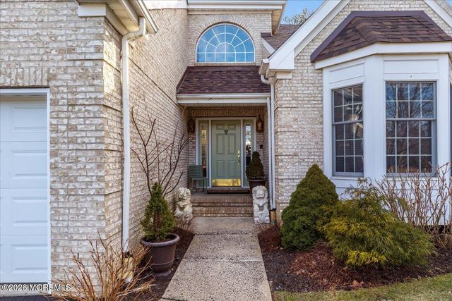 1 Spinaker Lane, Red Bank, NJ 07701