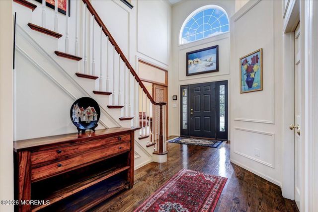 1 Spinaker Lane, Red Bank, NJ 07701