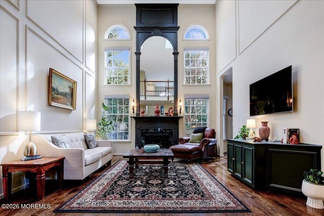 1 Spinaker Lane, Red Bank, NJ 07701