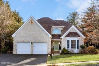 1 Spinaker Lane, Red Bank, NJ 07701