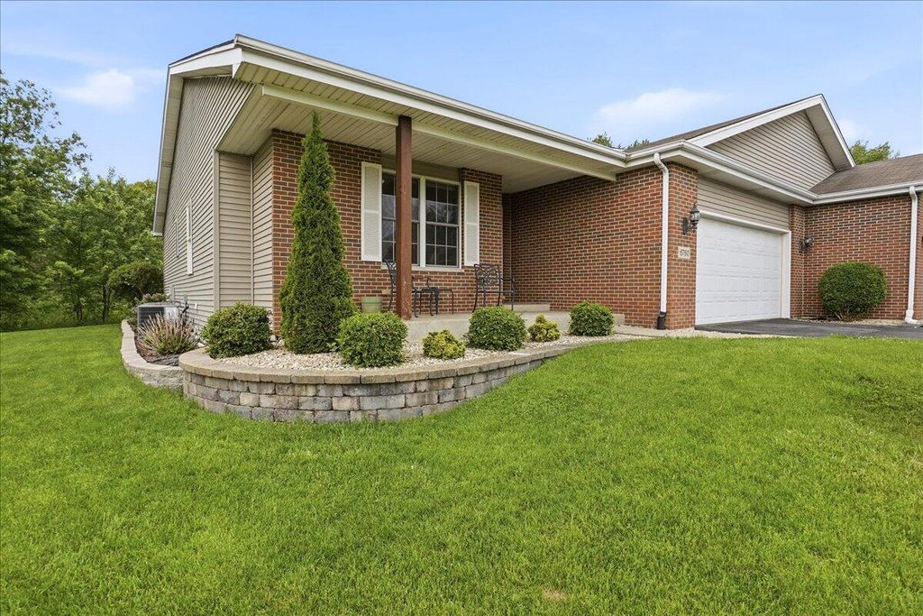 6760 Coffman Drive, Schererville, IN 46375