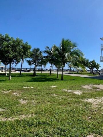 94825 Overseas Hwy Unit 172, Key Largo, FL 33037