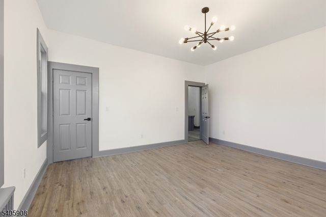 41 Girard Pl, Newark City, NJ 07108