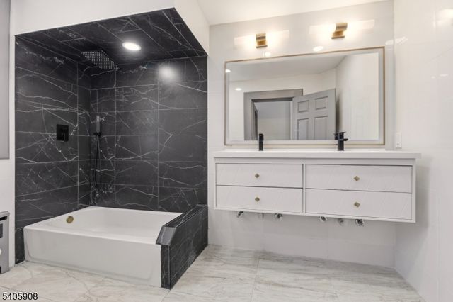 41 Girard Pl, Newark City, NJ 07108