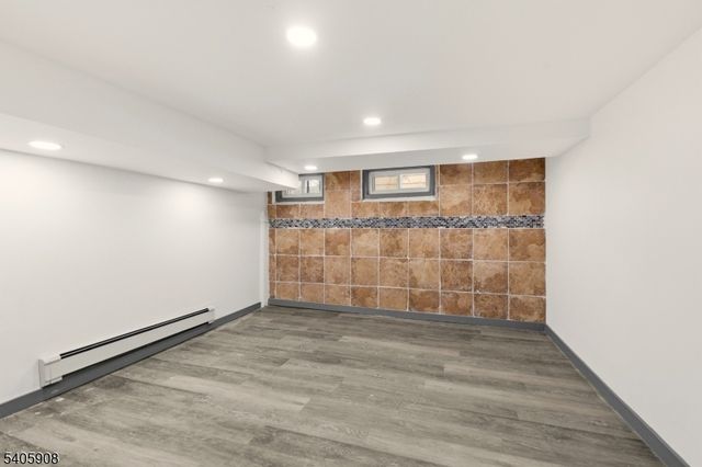 41 Girard Pl, Newark City, NJ 07108