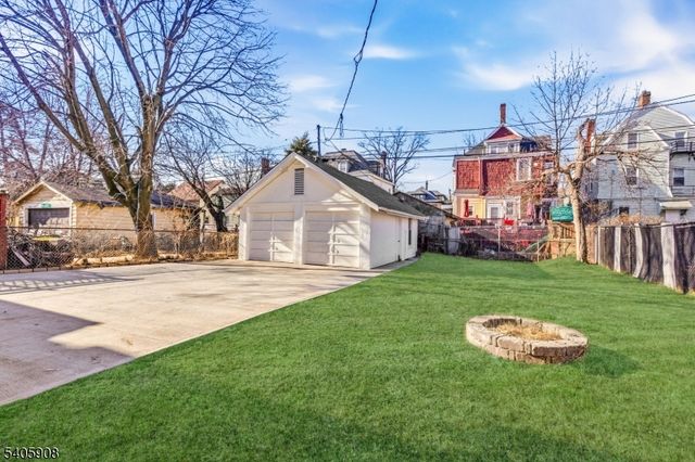 41 Girard Pl, Newark City, NJ 07108