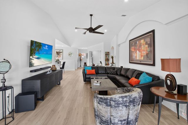 12467 Crystal Pointe Drive 202, Boynton Beach, FL 33437