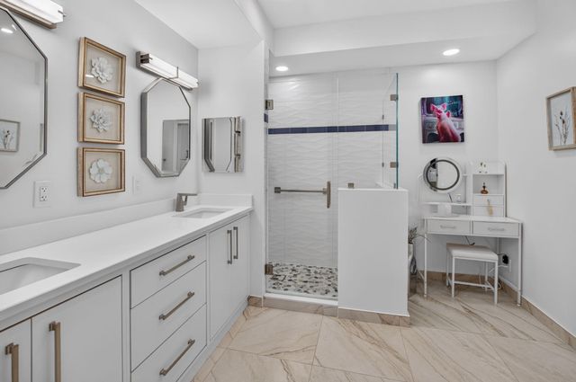 12467 Crystal Pointe Drive 202, Boynton Beach, FL 33437