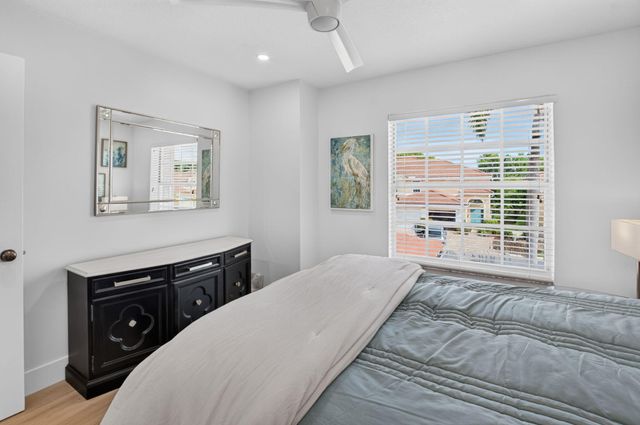 12467 Crystal Pointe Drive 202, Boynton Beach, FL 33437