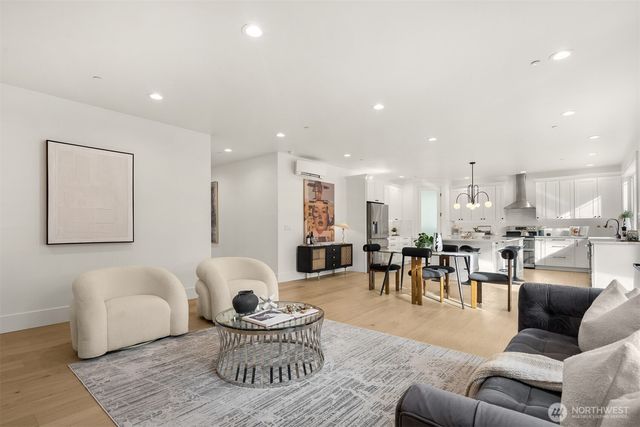 2411 SW 346th Street, Federal Way, WA 98023