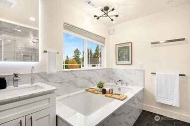 2411 SW 346th Street, Federal Way, WA 98023