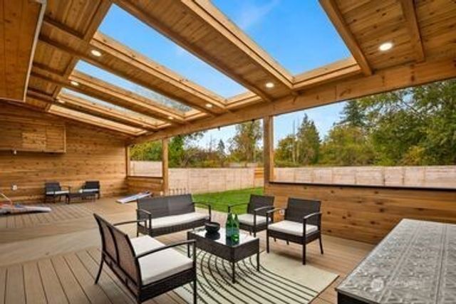 2411 SW 346th Street, Federal Way, WA 98023