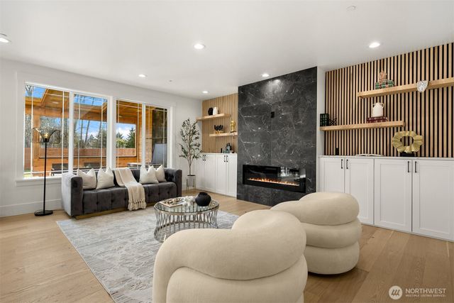 2411 SW 346th Street, Federal Way, WA 98023