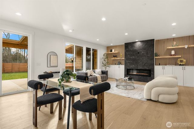 2411 SW 346th Street, Federal Way, WA 98023