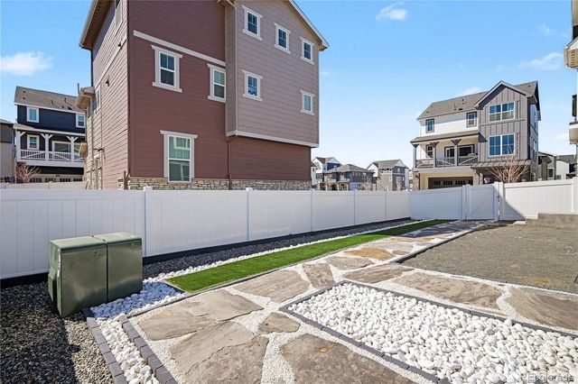 1980 S Fultondale Court, Aurora, CO 80018