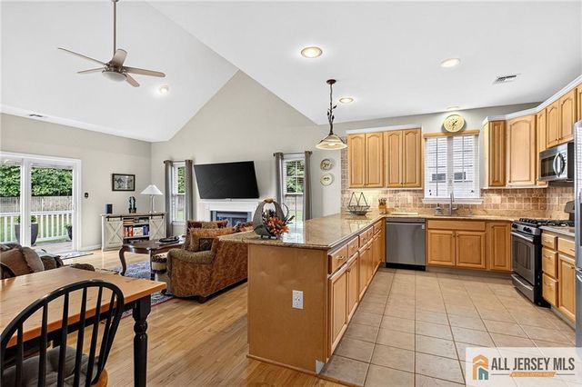 20 George W Helme Drive, Helmetta, NJ 08828