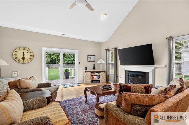 20 George W Helme Drive, Helmetta, NJ 08828