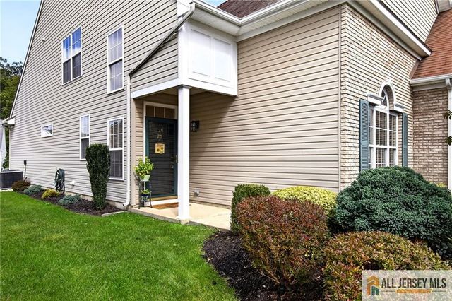 20 George W Helme Drive, Helmetta, NJ 08828