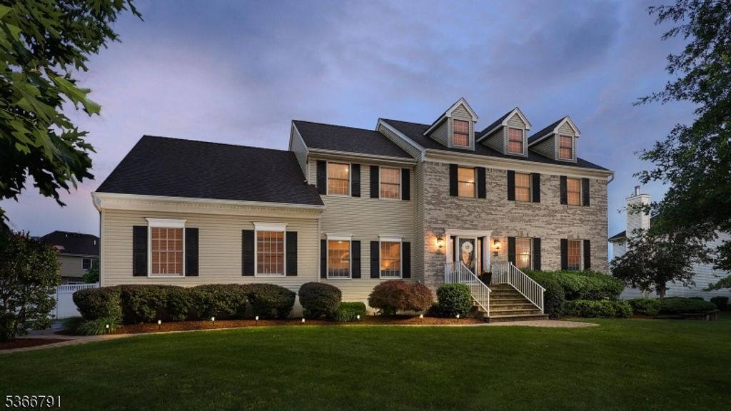 31 Burniston Ct, Hillsborough Twp., NJ 08844