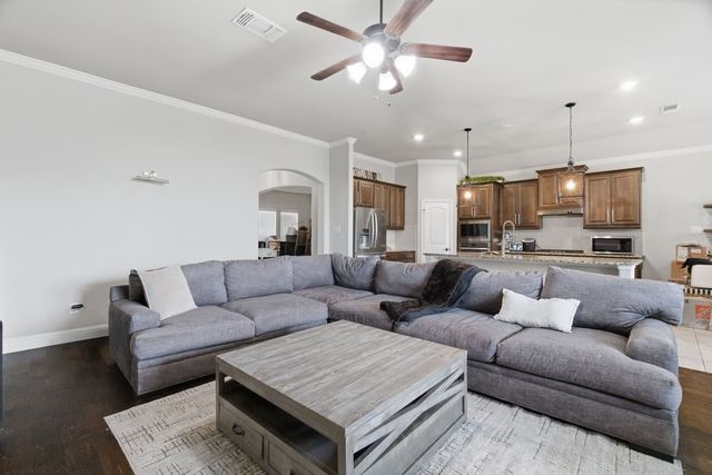 9325 Horsemanship Drive, Fort Worth, TX 76123