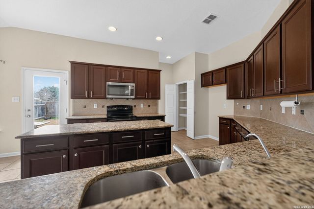 5310 Gemsbuck Chase, San Antonio, TX 78251