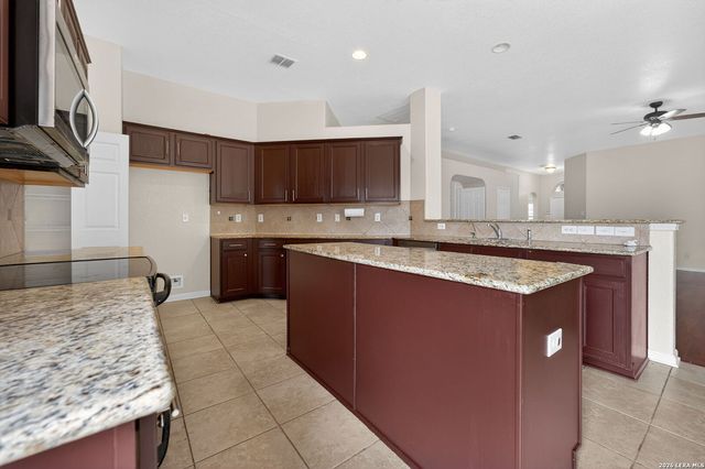 5310 Gemsbuck Chase, San Antonio, TX 78251