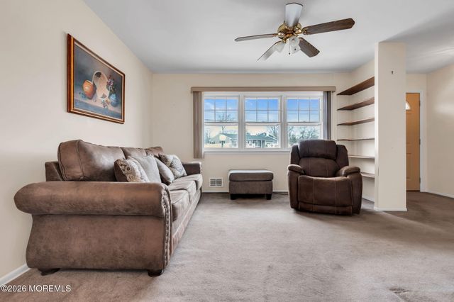 1425 Nevada Drive, Toms River, NJ 08753