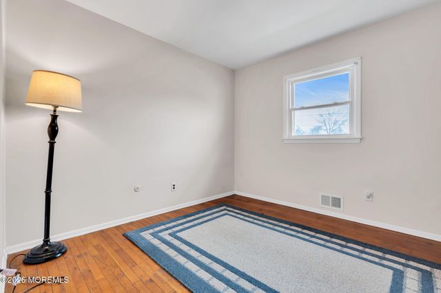 1425 Nevada Drive, Toms River, NJ 08753