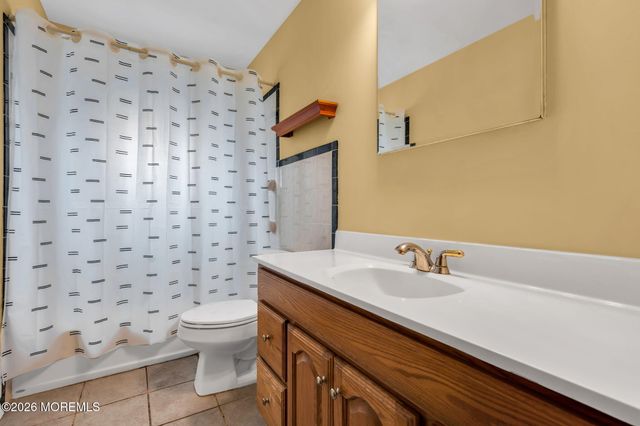 1425 Nevada Drive, Toms River, NJ 08753