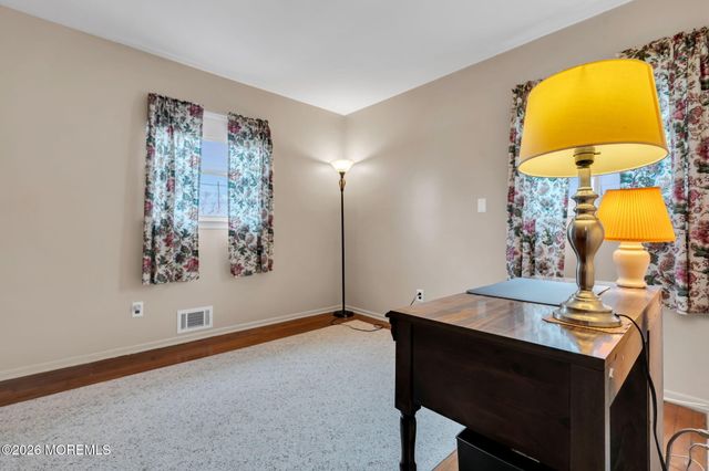 1425 Nevada Drive, Toms River, NJ 08753